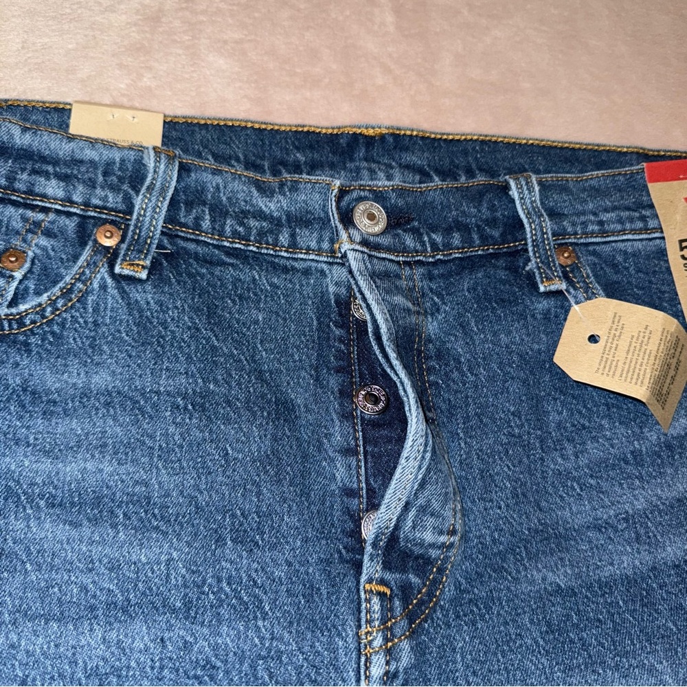 501 Levi’s fray  super high rise shorts size 16W - Picture 10 of 14